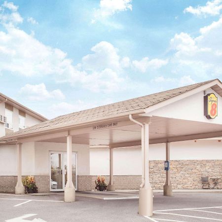 Super 8 By Wyndham Kenora Hotel Exterior photo
